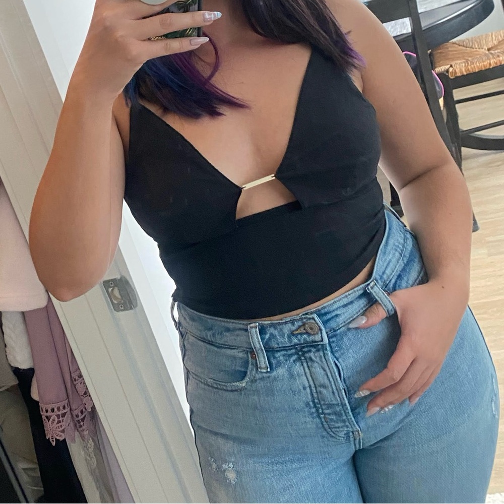 Abercrombie Slim Hardware Cutout Top